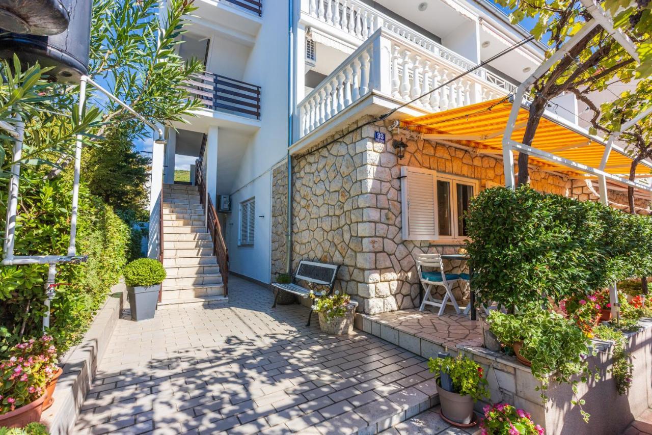 Apartments Pera Selce Bagian luar foto