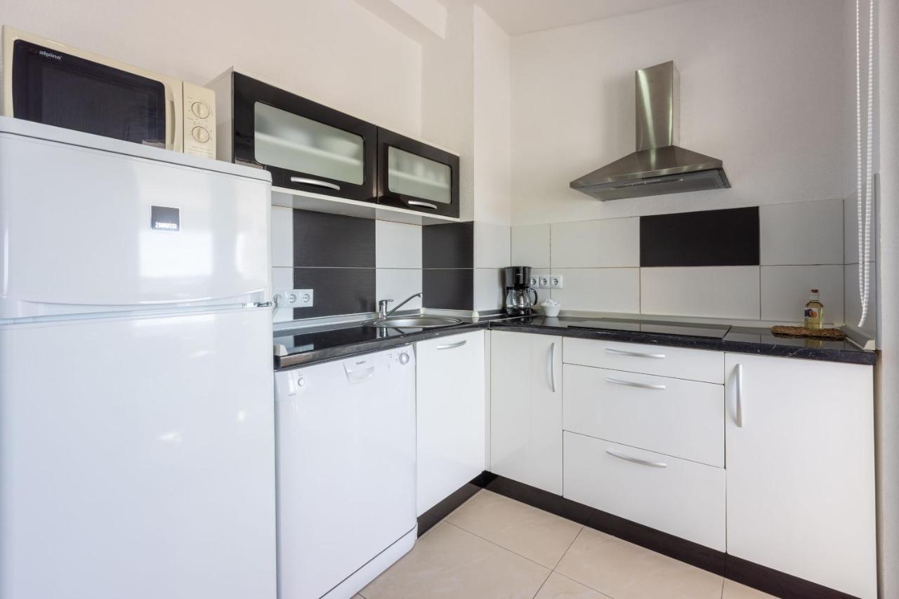 Apartments Pera Selce Bagian luar foto
