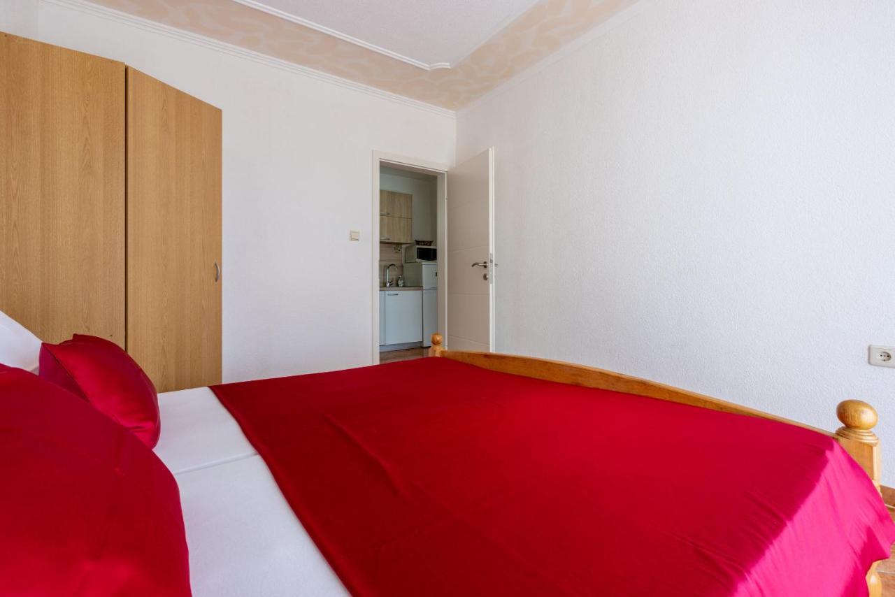 Apartments Pera Selce Bagian luar foto