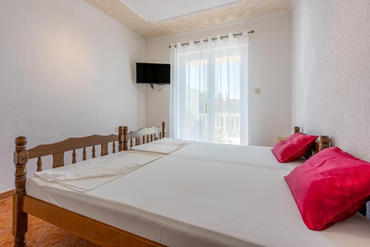 Apartments Pera Selce Bagian luar foto