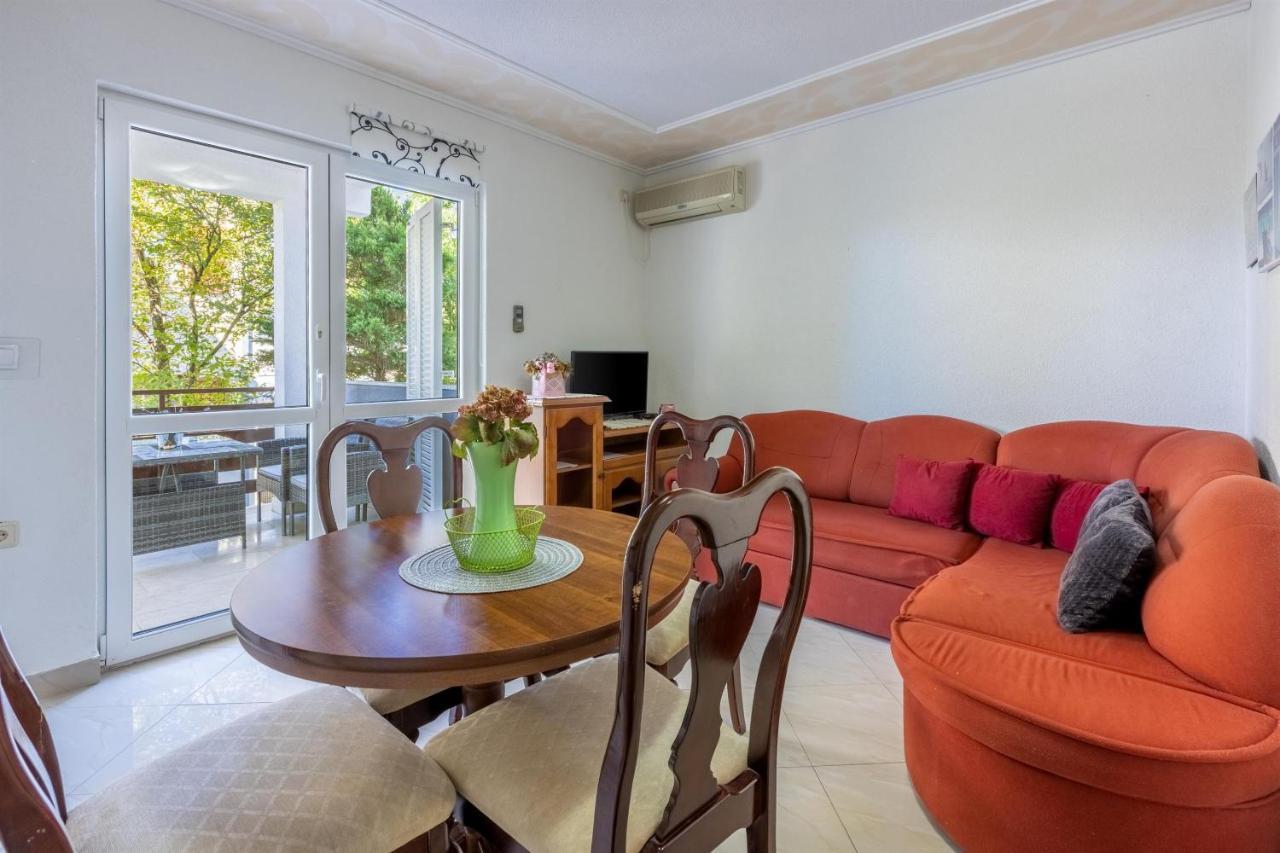 Apartments Pera Selce Bagian luar foto