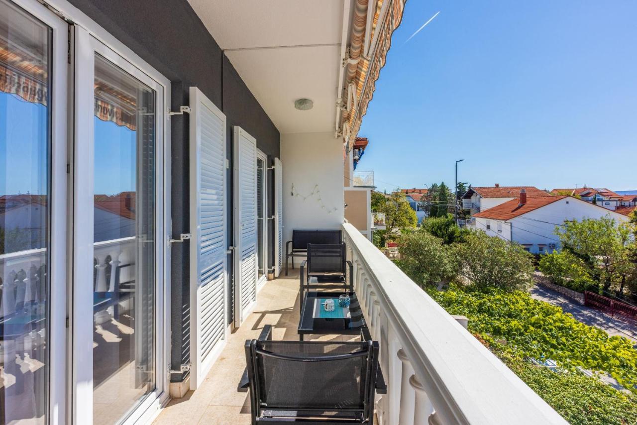 Apartments Pera Selce Bagian luar foto