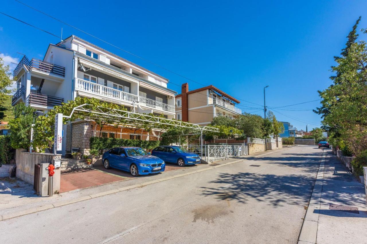 Apartments Pera Selce Bagian luar foto