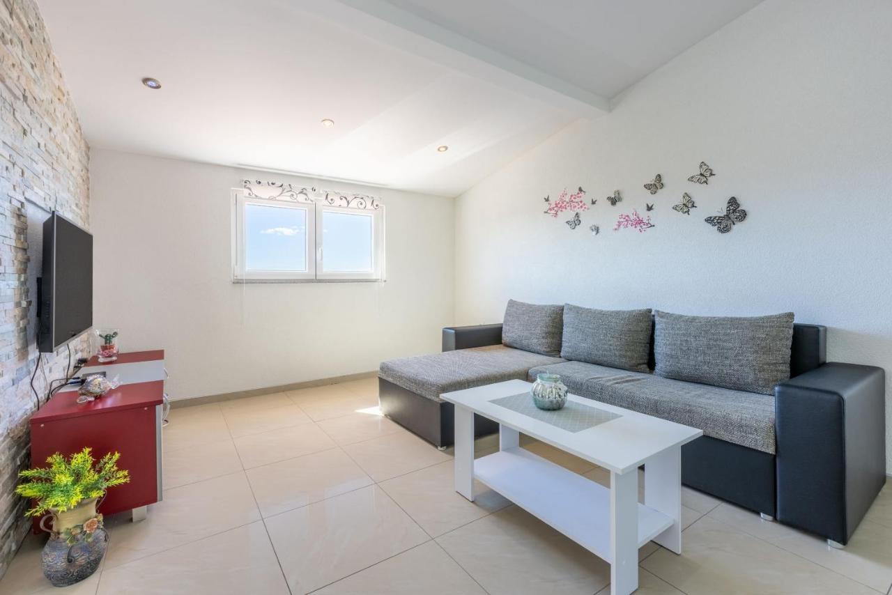 Apartments Pera Selce Bagian luar foto