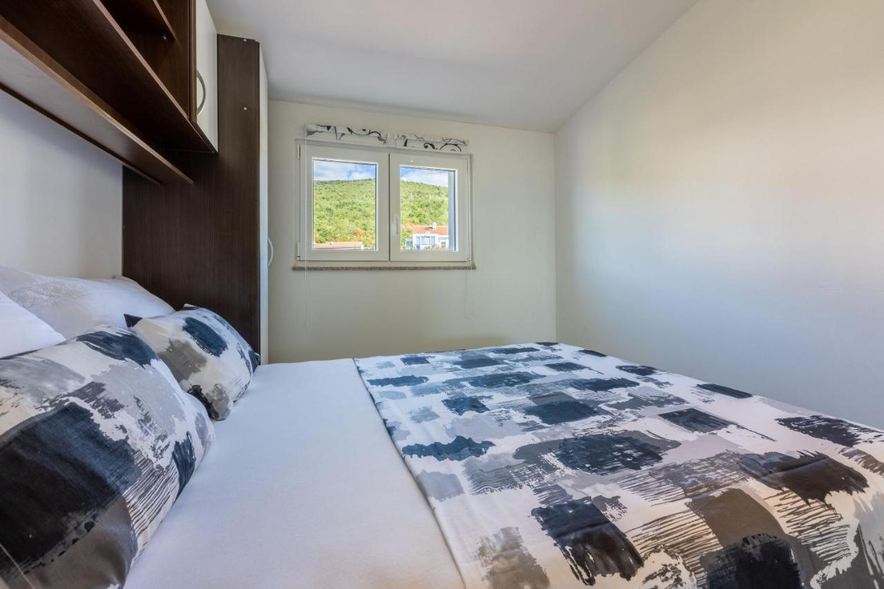 Apartments Pera Selce Bagian luar foto