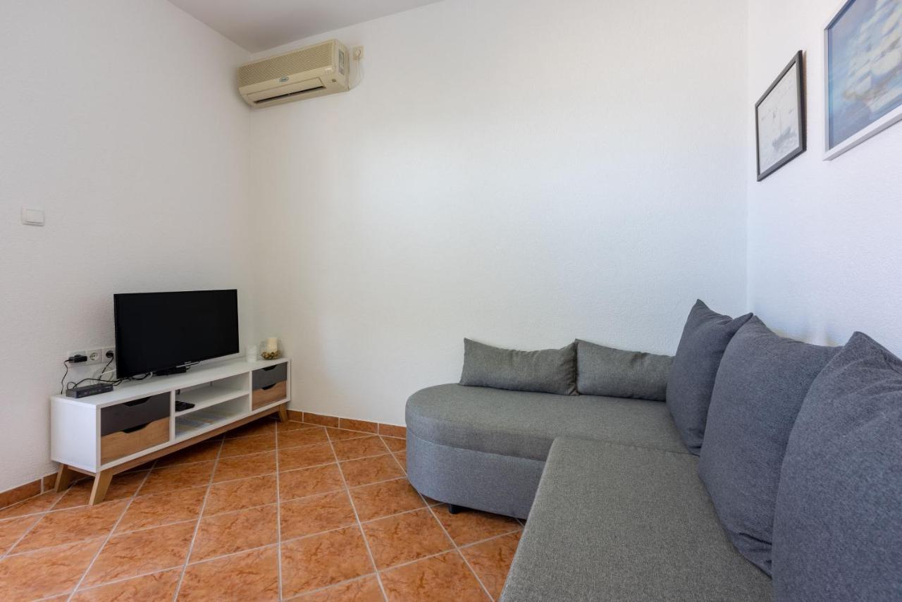 Apartments Pera Selce Bagian luar foto